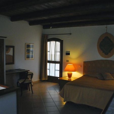 Agriturismo La Campana Villa Montefiore dellʼAso Стая снимка