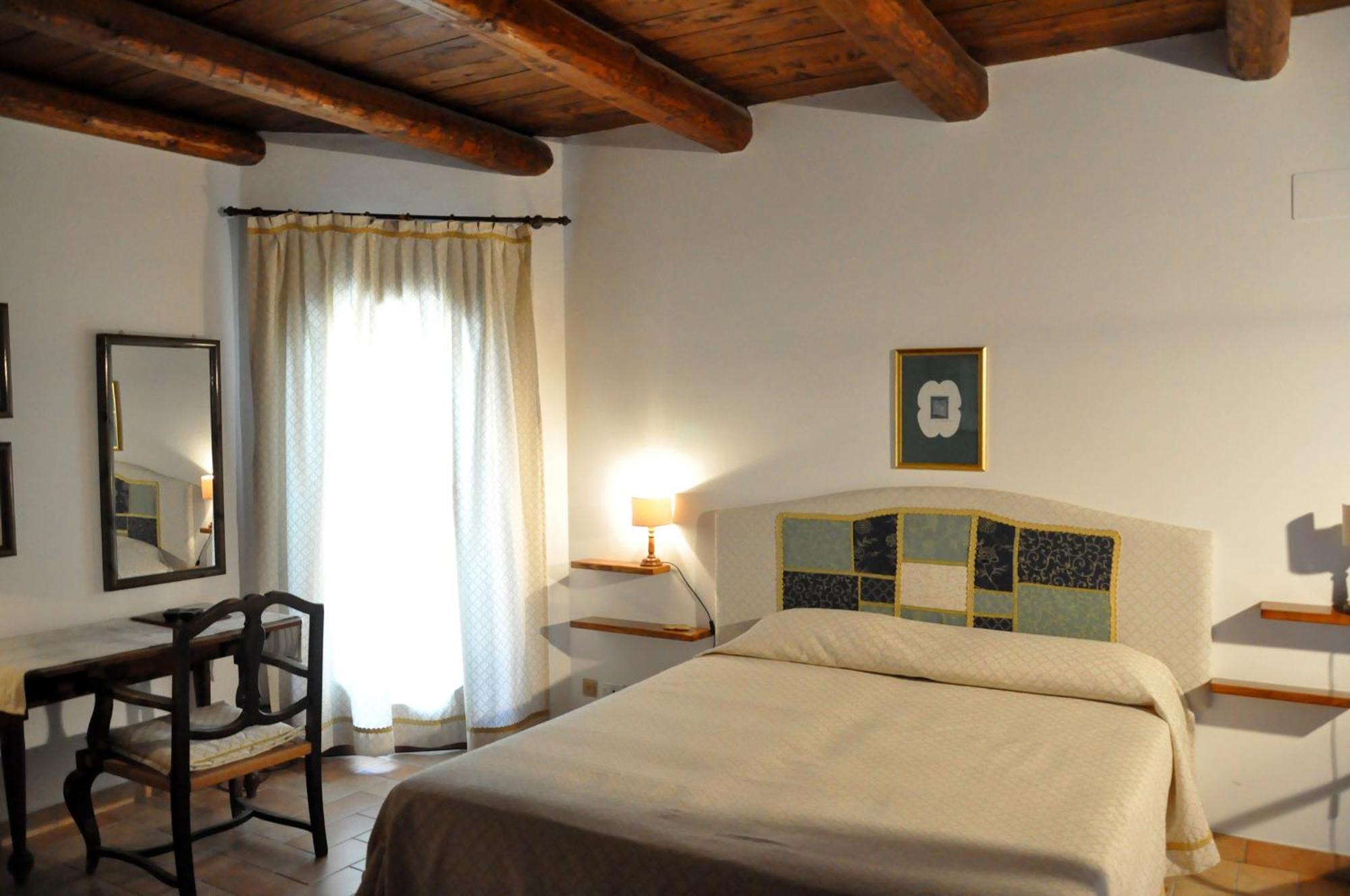 Agriturismo La Campana Villa Montefiore dellʼAso Стая снимка